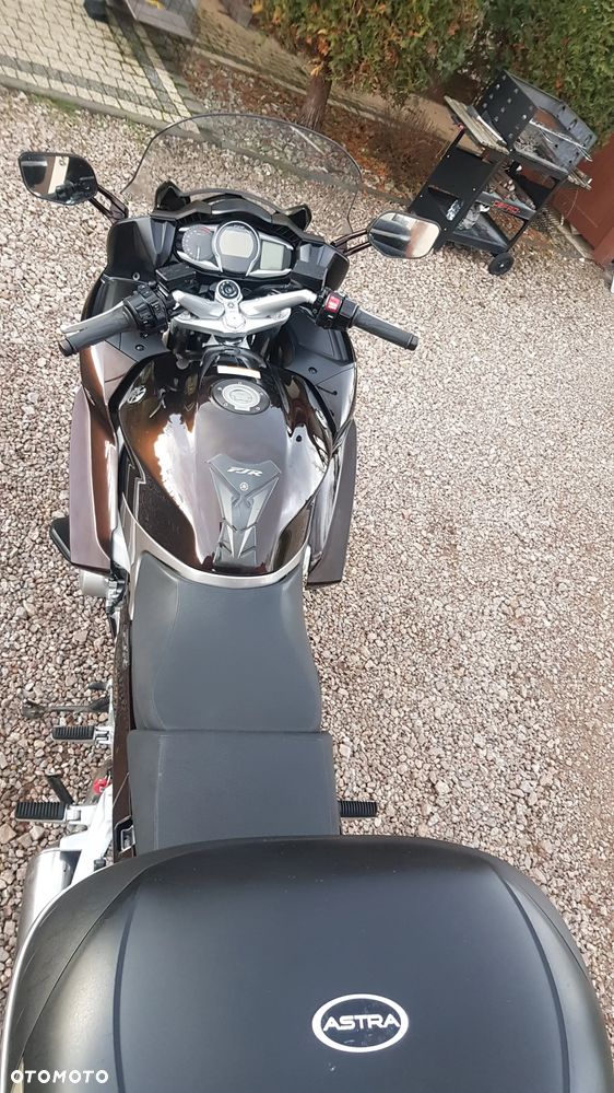 Yamaha FJR - 10