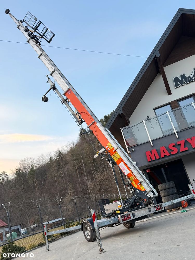 Paus Easy Big 25WH Drabina Dekarska w pełni Hydrauliczna 26 metrów. Obrotowa. 2018rok. Jak Nówka z salonu. praktycznie zerowy przebieg! Odpala na kluczyk. Silnik Honda. Serwisy w Dekra do Końca. Sprowadzona z Komuny Norweskiej. Wielka Okazja. Dokumenty do rejestracji. Dodatkowe sterowanie z góry. Nowy model - 7