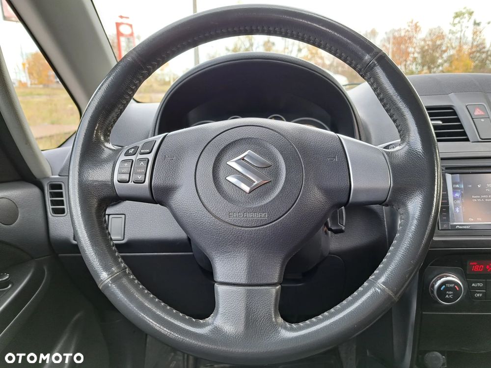 Suzuki SX4 - 25