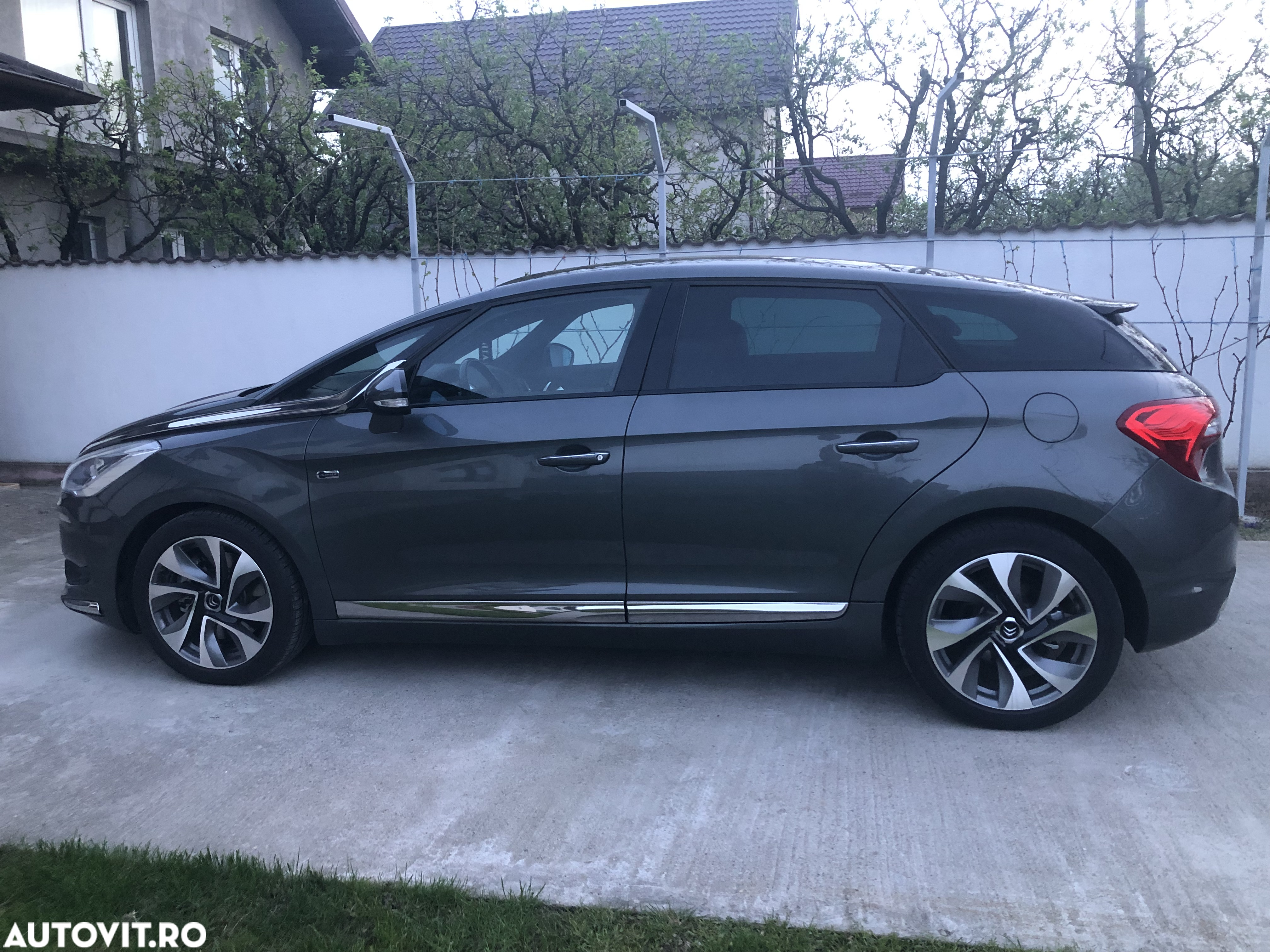 Citroën DS5 HDi 165 Aut. SportChic - 8