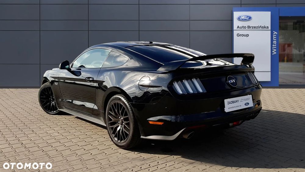 Ford Mustang - 3