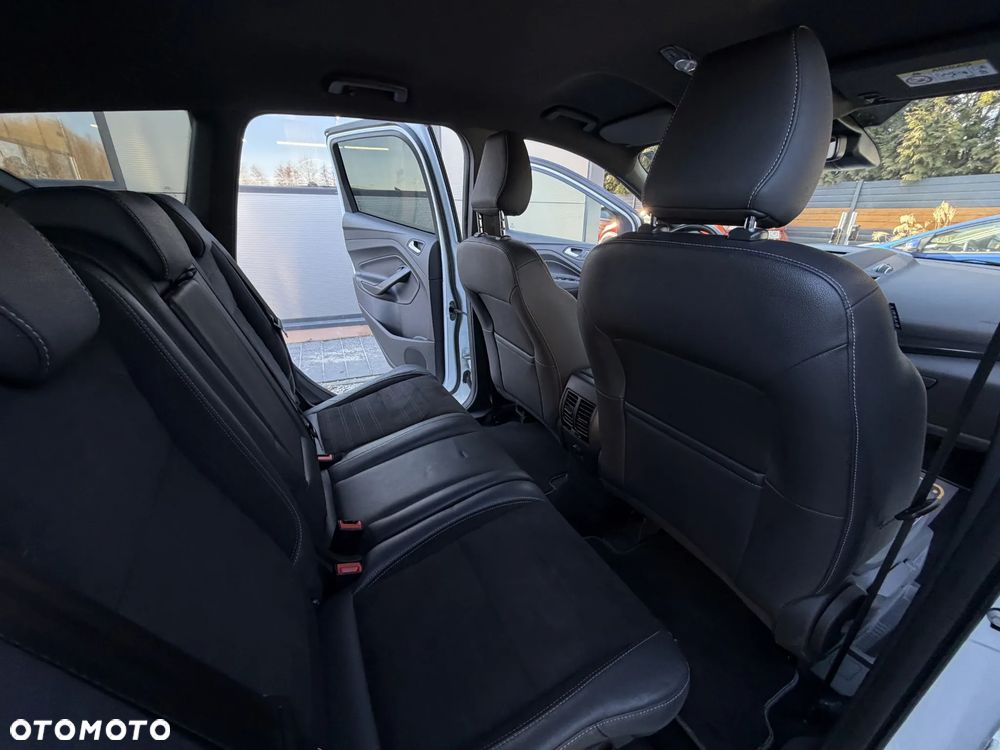 Ford Kuga 2.0 TDCi 2x4 ST-Line - 18