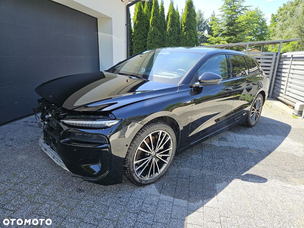 Audi A6 Avant e-tron - 1
