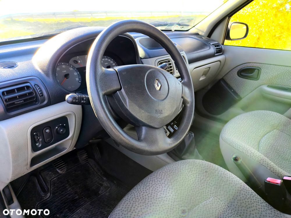Renault Thalia 1.2 16V Alize - 12