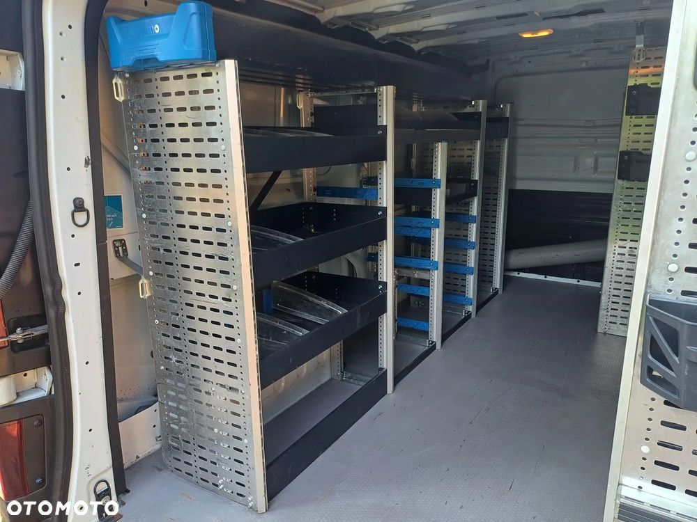 Renault Trafic - 13