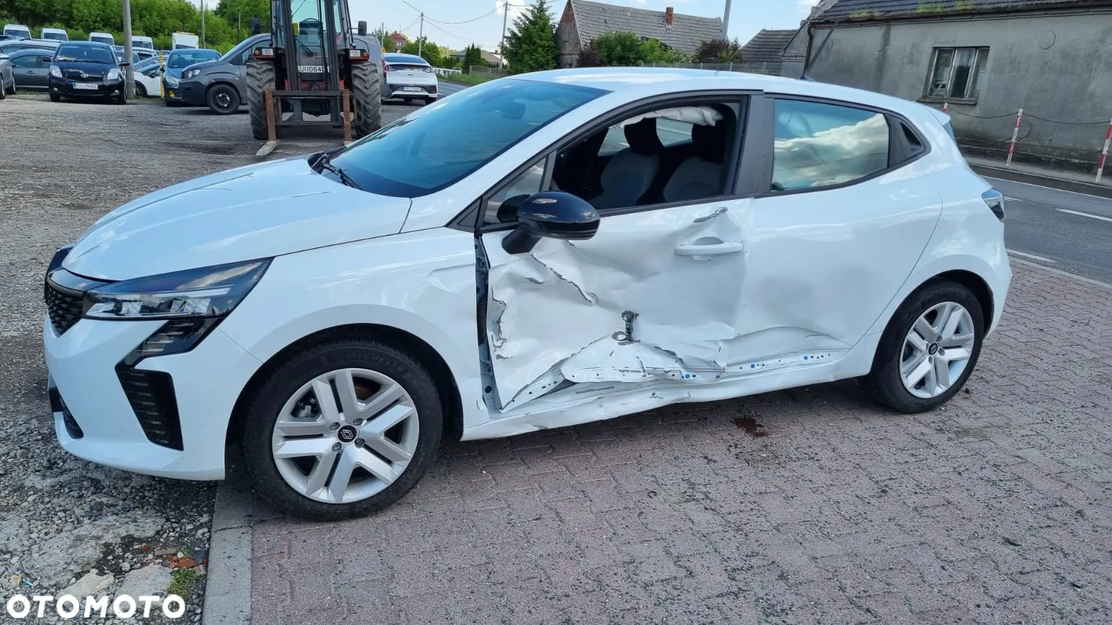 Renault Clio 1.6 E-TECH Equilibre - 13