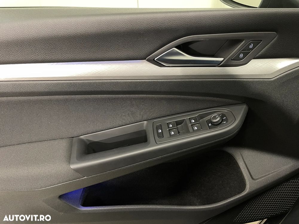 Volkswagen Golf 2.0 TDI SCR DSG Life - 24