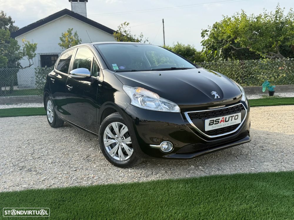 Peugeot 208 1.2 PureTech Style - 1