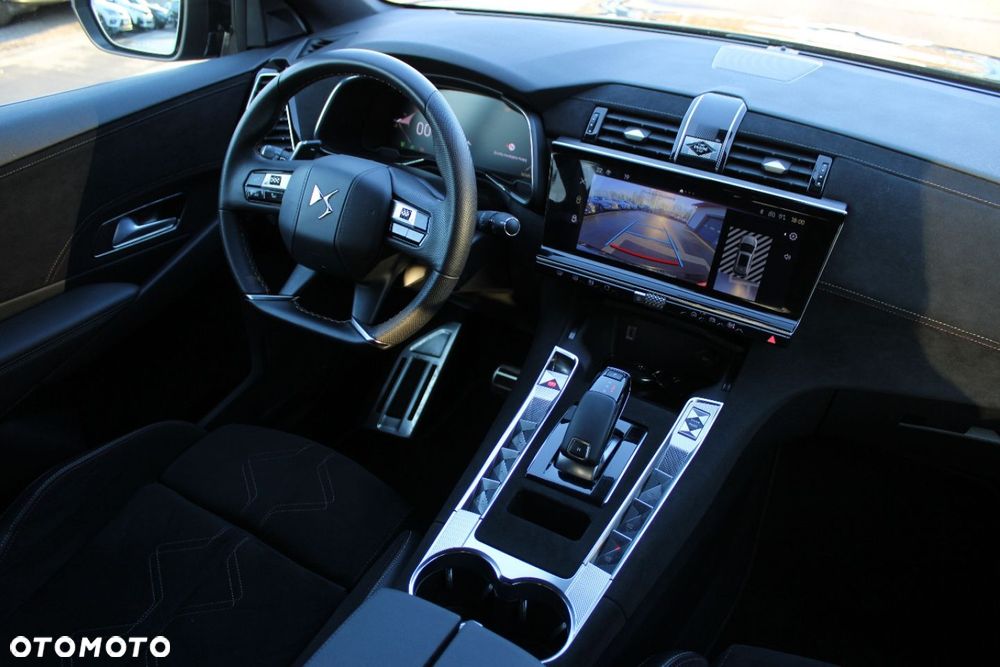 DS Automobiles DS 7 Crossback - 32