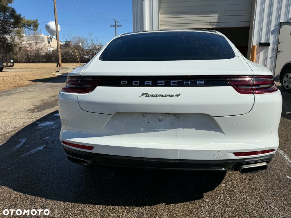 Porsche Panamera - 9