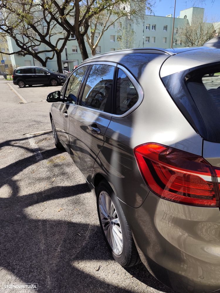 BMW 216 Active Tourer d Line Luxury Auto - 16