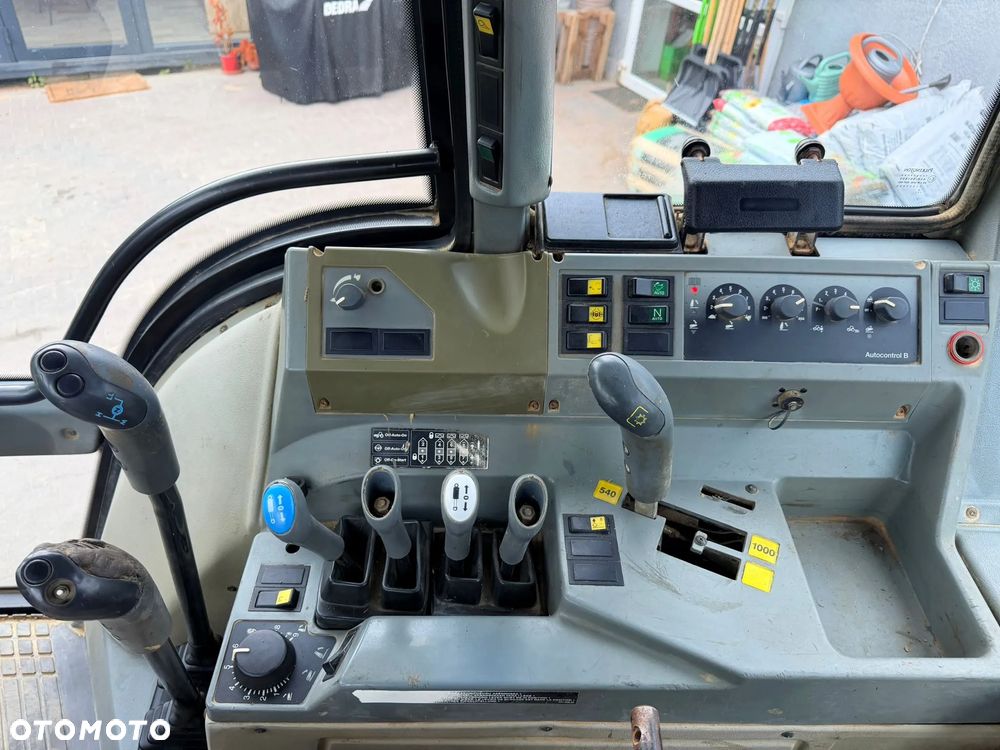 Valtra T 120 - 16