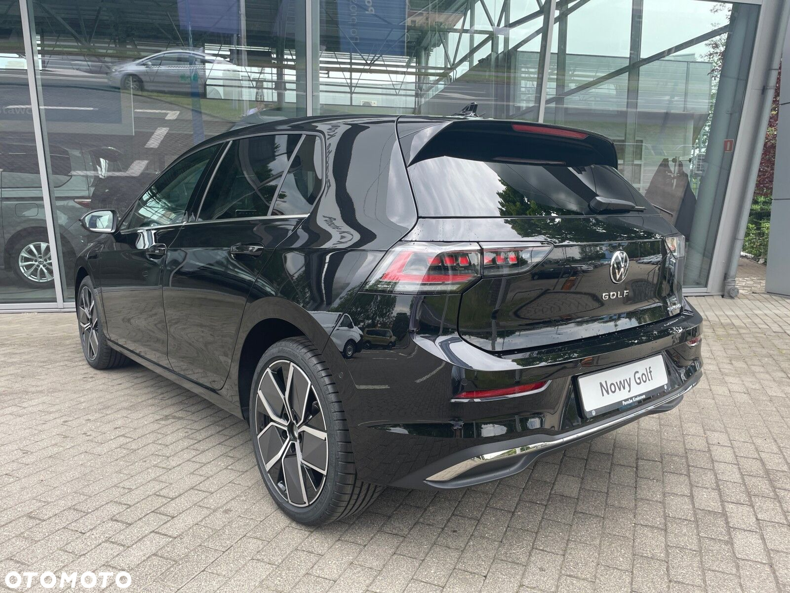 Volkswagen Golf - 6