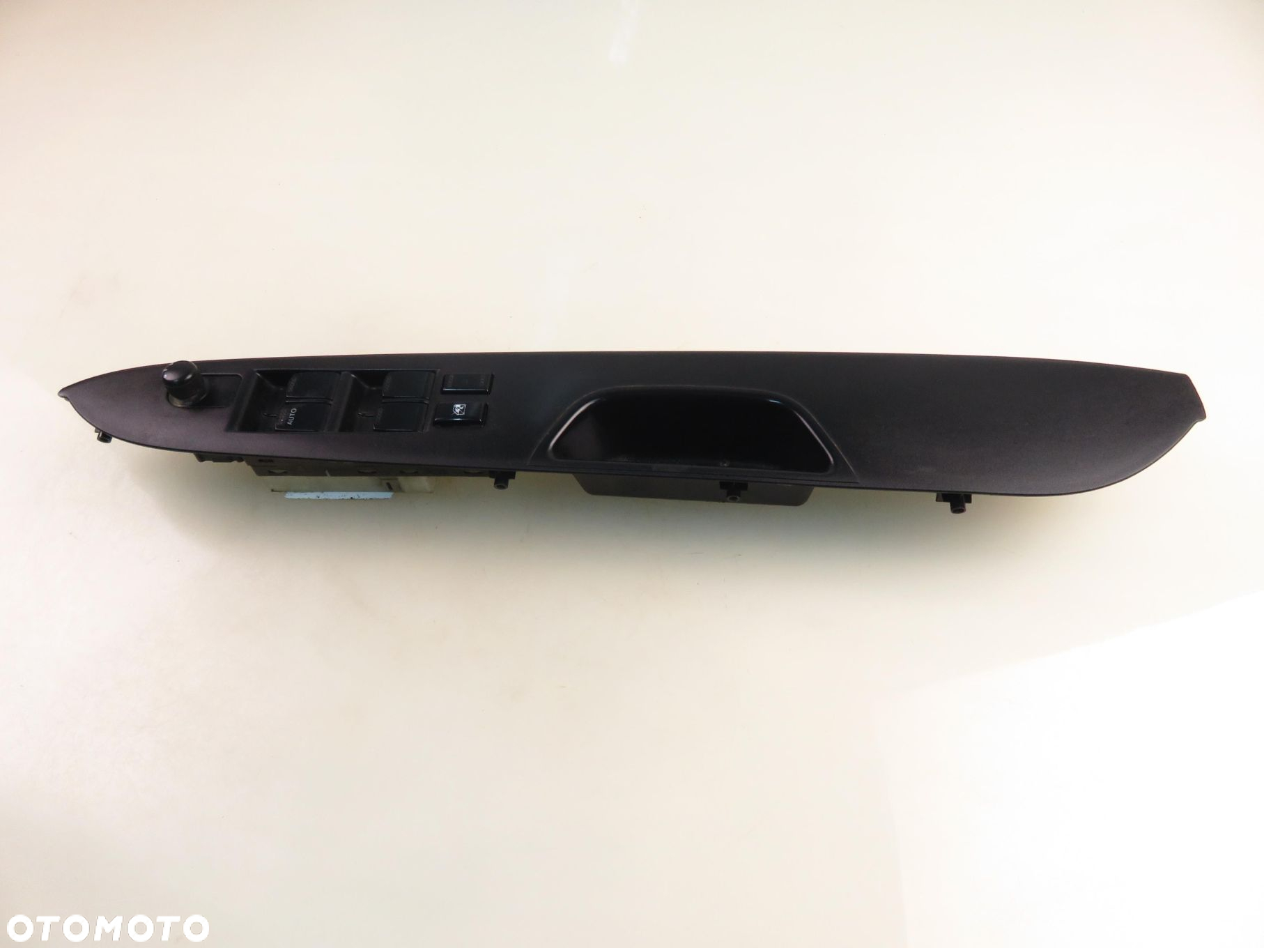 PANEL SZYB SUZUKI SX4 (EY, GY) 8372579J10 - 9