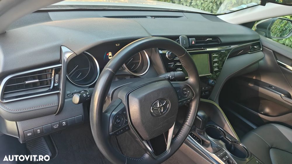 Toyota Camry - 3