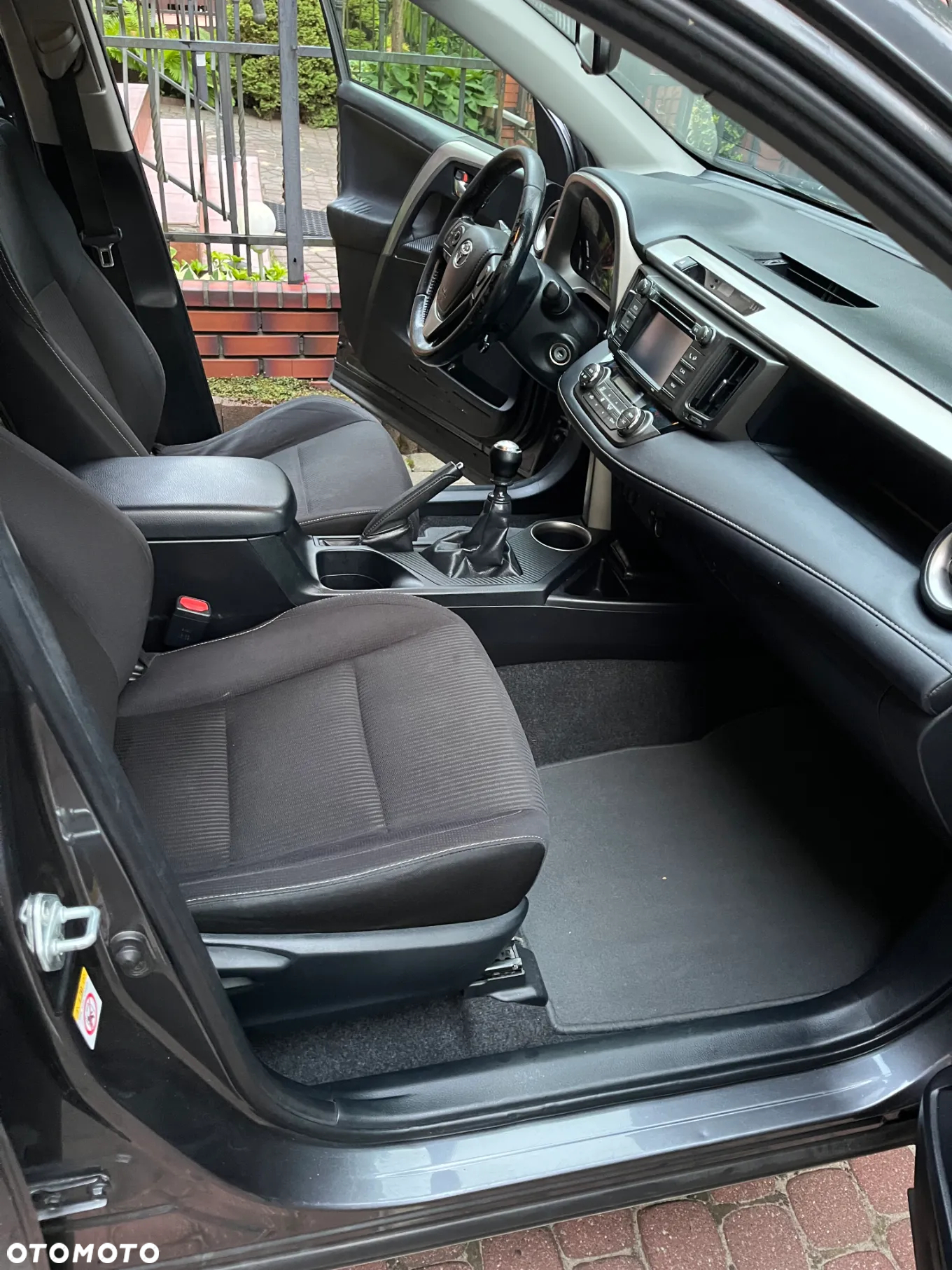 Toyota RAV4 2.0 D-4D Premium 4x2 - 6