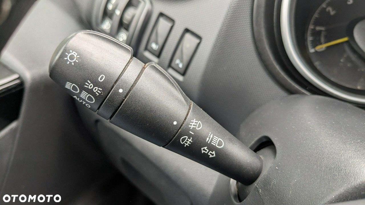 Opel Vivaro - 25