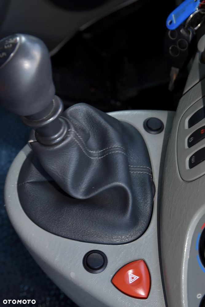 Renault Trafic - 19