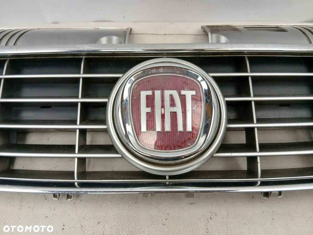 ATRAPA GRILL FIAT IDEA LIFT FL - 4