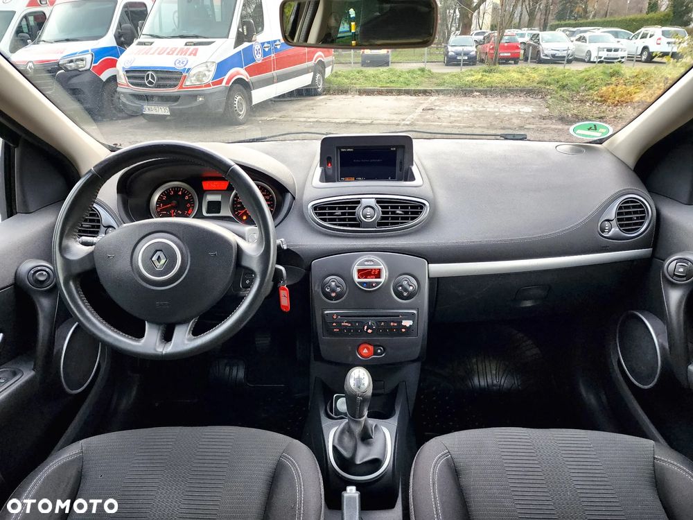 Renault Clio - 18