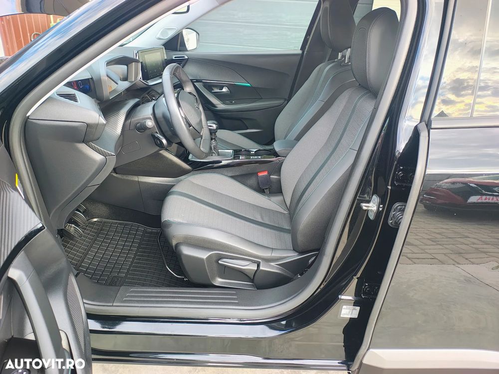 Peugeot 2008 PureTech 130 GPF Stop&Start Allure - 22