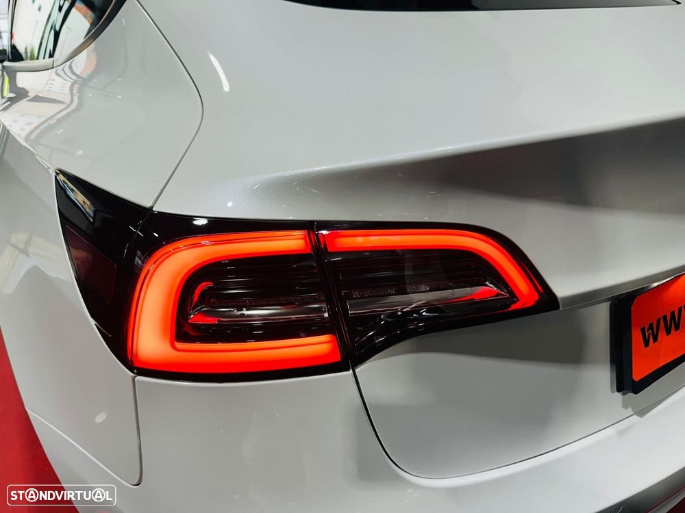 Tesla Model 3 Long-Range Dual Motor AWD - 23