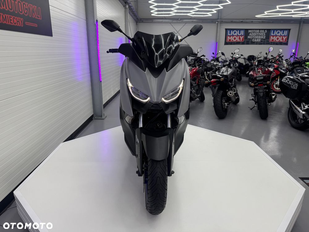Yamaha X-max - 38