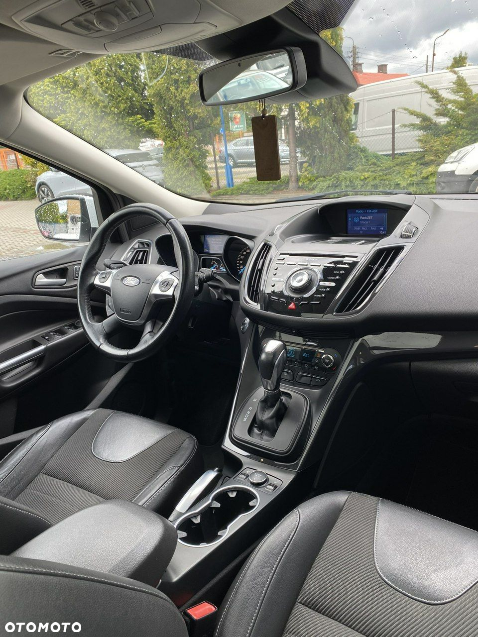 Ford Kuga - 10
