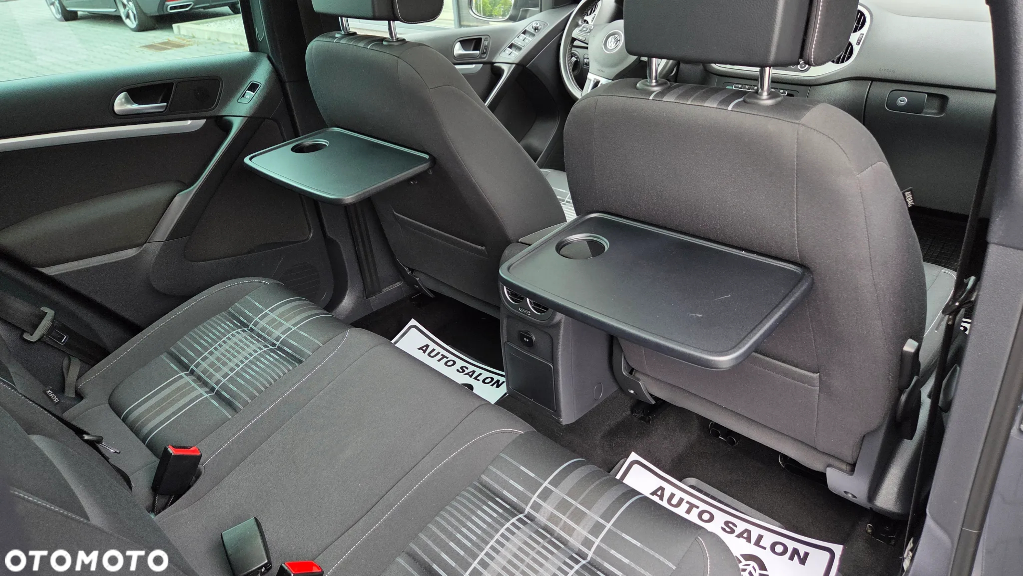 Volkswagen Tiguan 2.0 TDI DPF BlueMotion Technology Lounge Sport & Style - 28