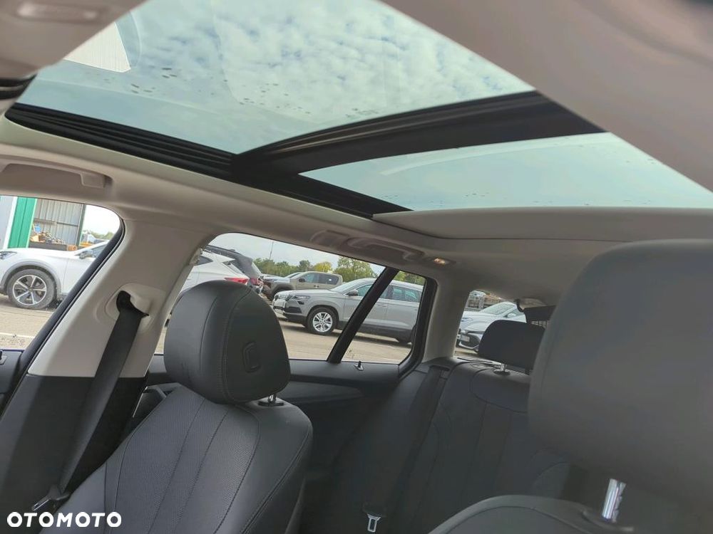 BMW Seria 5 530i mHEV - 8