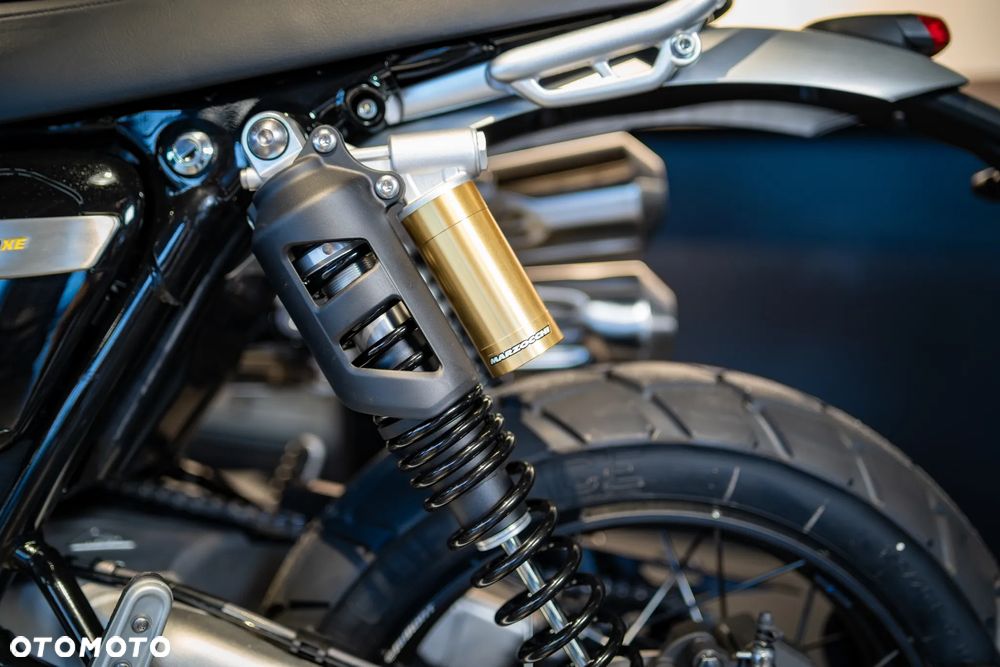Triumph Scrambler - 18