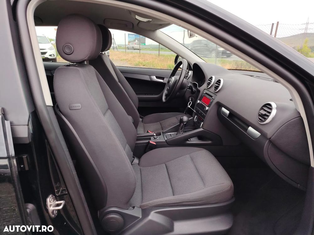 Audi A3 1.6 Sportback S tronic Attraction - 7