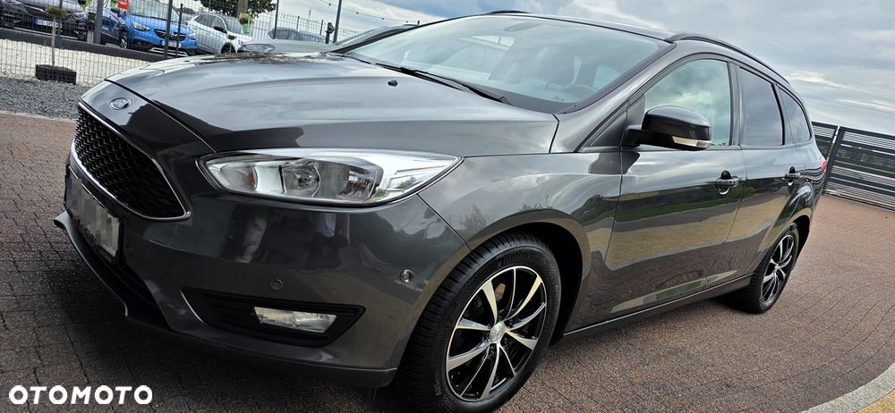 Ford Focus 1.0 EcoBoost Titanium - 1