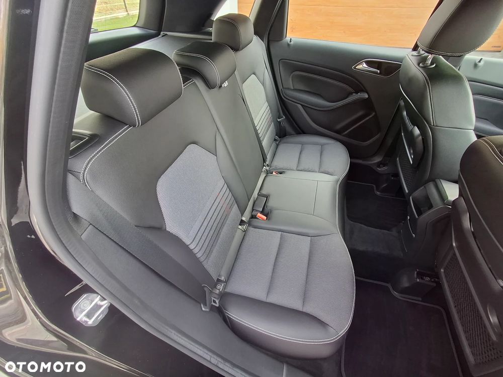 Mercedes-Benz Klasa B 200 7G-DCT UrbanStyle Edition - 17
