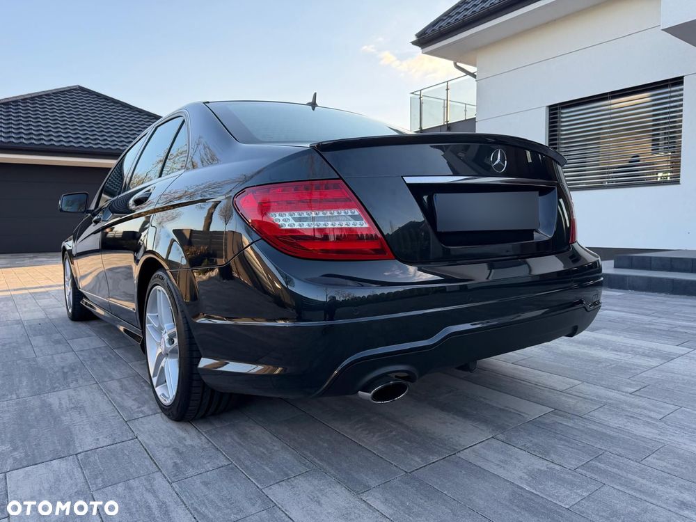Mercedes-Benz Klasa C 200 (BlueEFFICIENCY) 7G-TRONIC Avantgarde - 7
