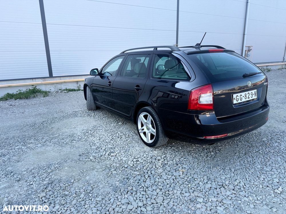 Skoda Octavia 1.6 TDI DPF DSG Elegance - 5