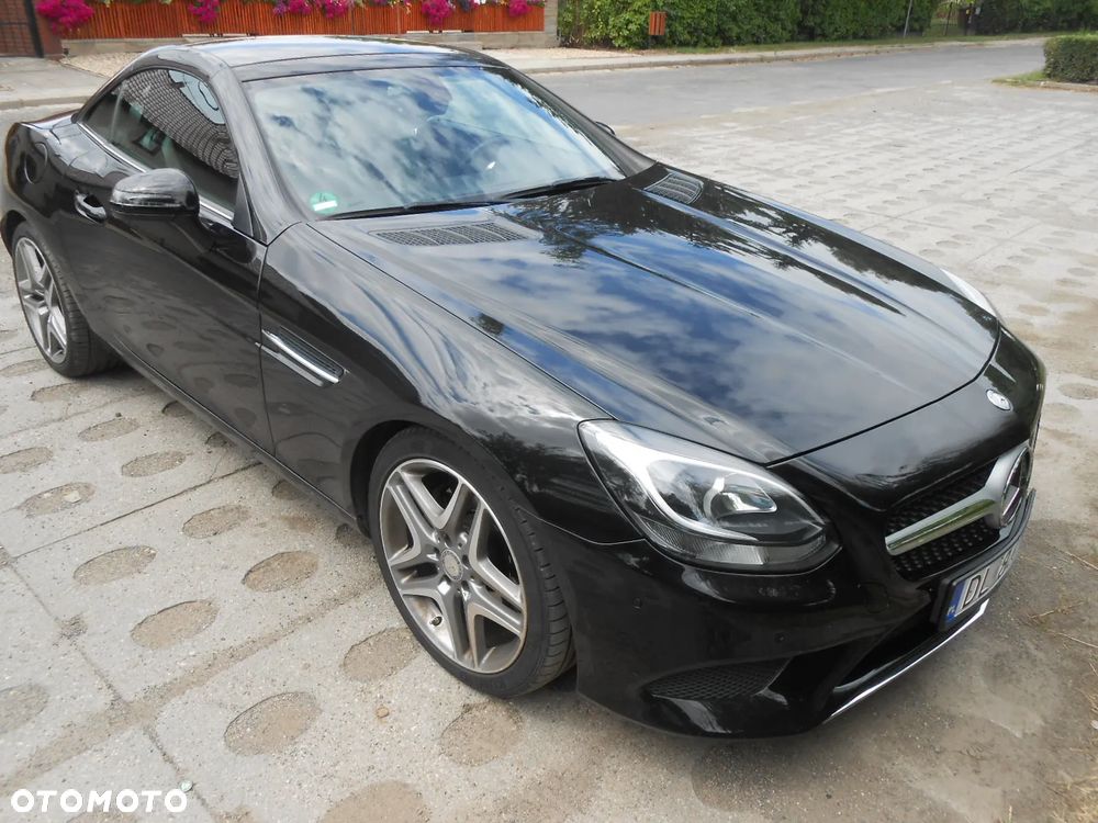 Mercedes-Benz SLC - 11