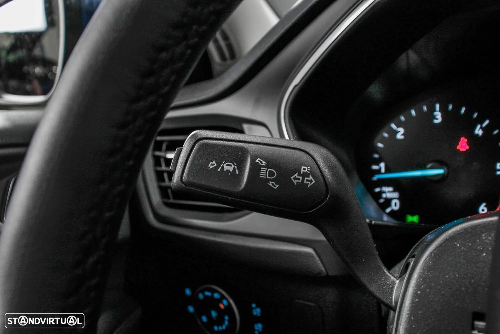 Ford Focus SW 1.5 TDCi EcoBlue Titanium - 36