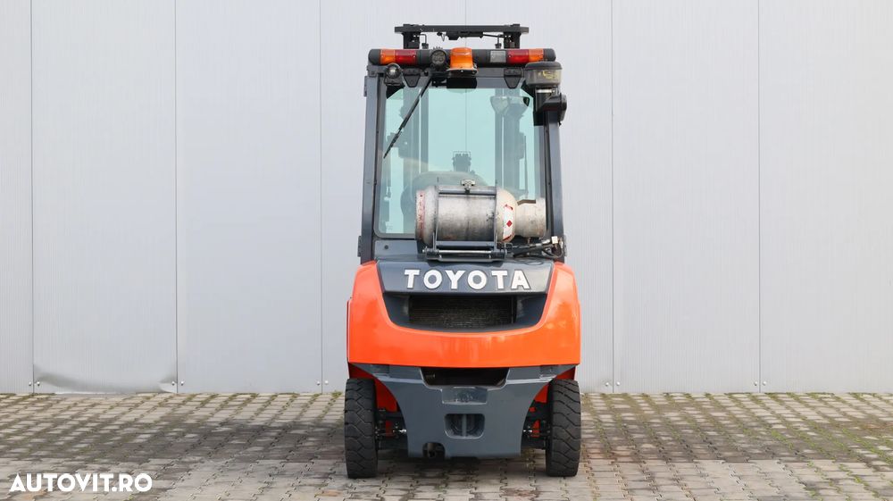 Toyota 06-8FG20F - 3