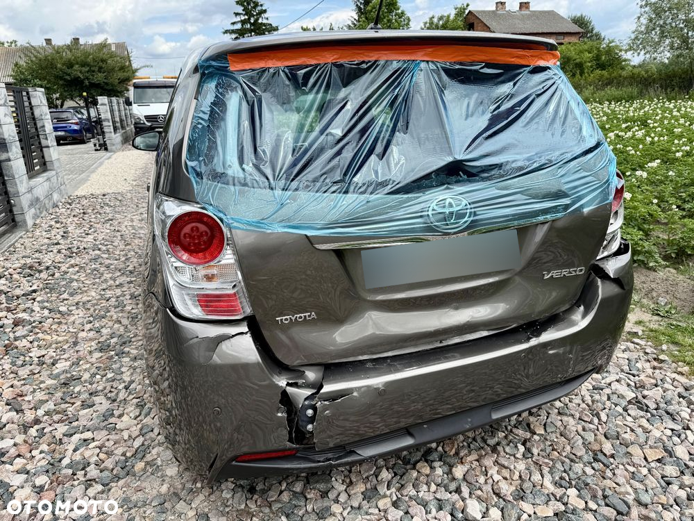 Toyota Verso 1.8 Prestige MS EU6 - 10