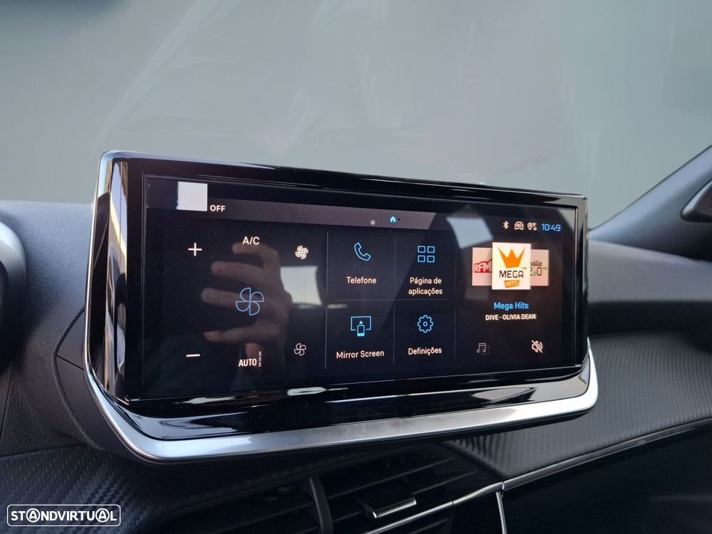 Peugeot 2008 1.2 PureTech Allure - 12