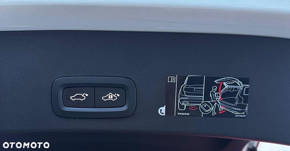 Volvo XC 40 B4 B AWD Geartronic Inscription - 35