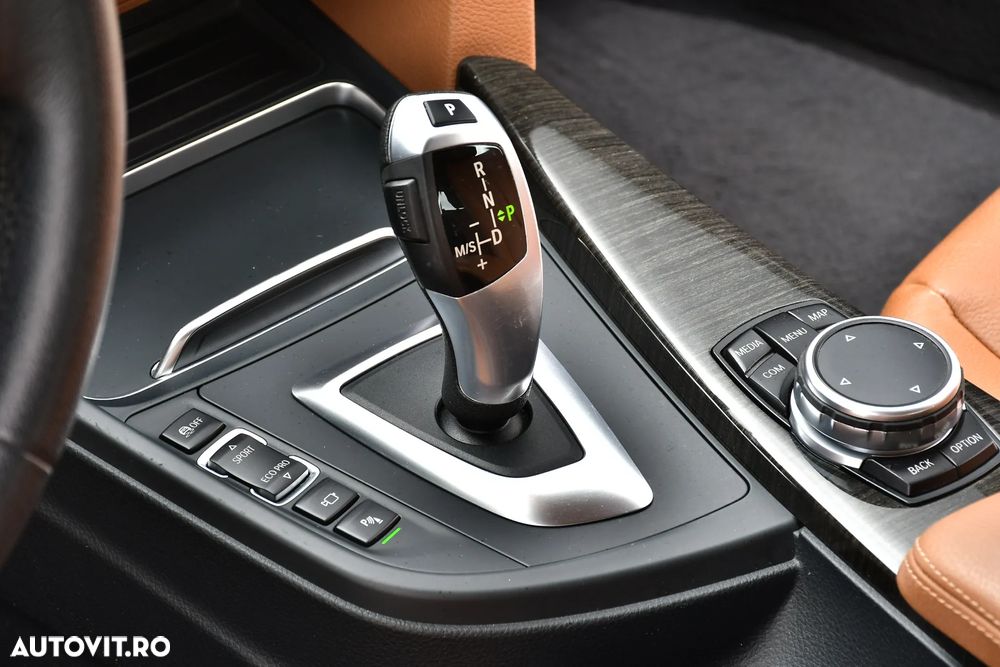 BMW Seria 3 320d Aut. Luxury Line - 13