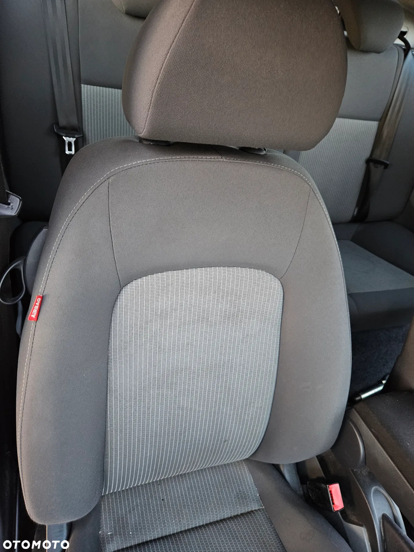 Seat Ibiza 6J IV 4 fotel przód przedni prawy 3D - 3