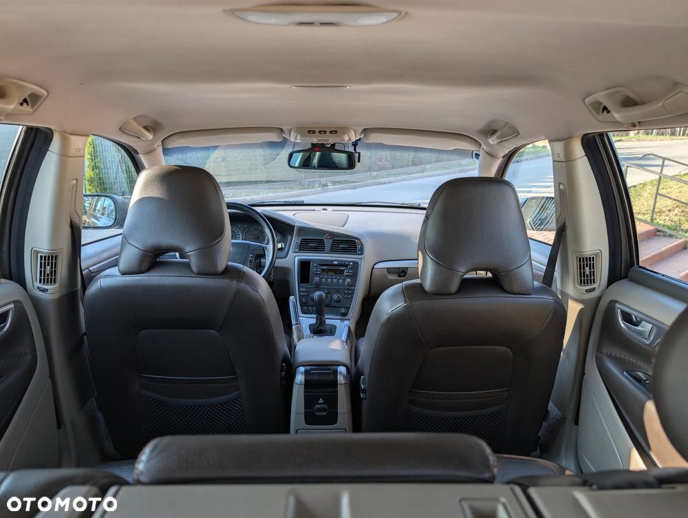 Volvo XC 70 2.4D5 AWD Summum - 11