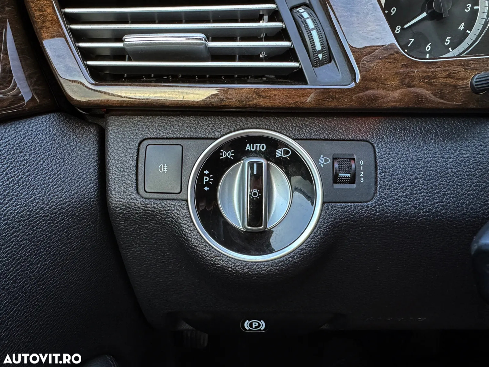 Mercedes-Benz E 200 BlueTEC 7G-TRONIC Elegance - 24