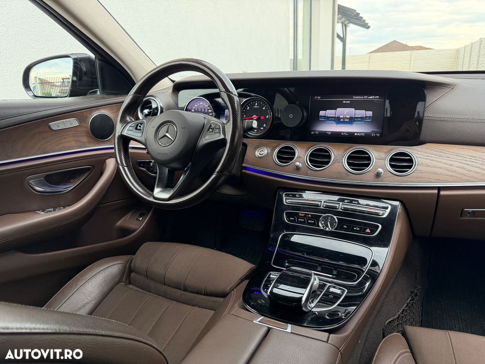 Mercedes-Benz E - 8