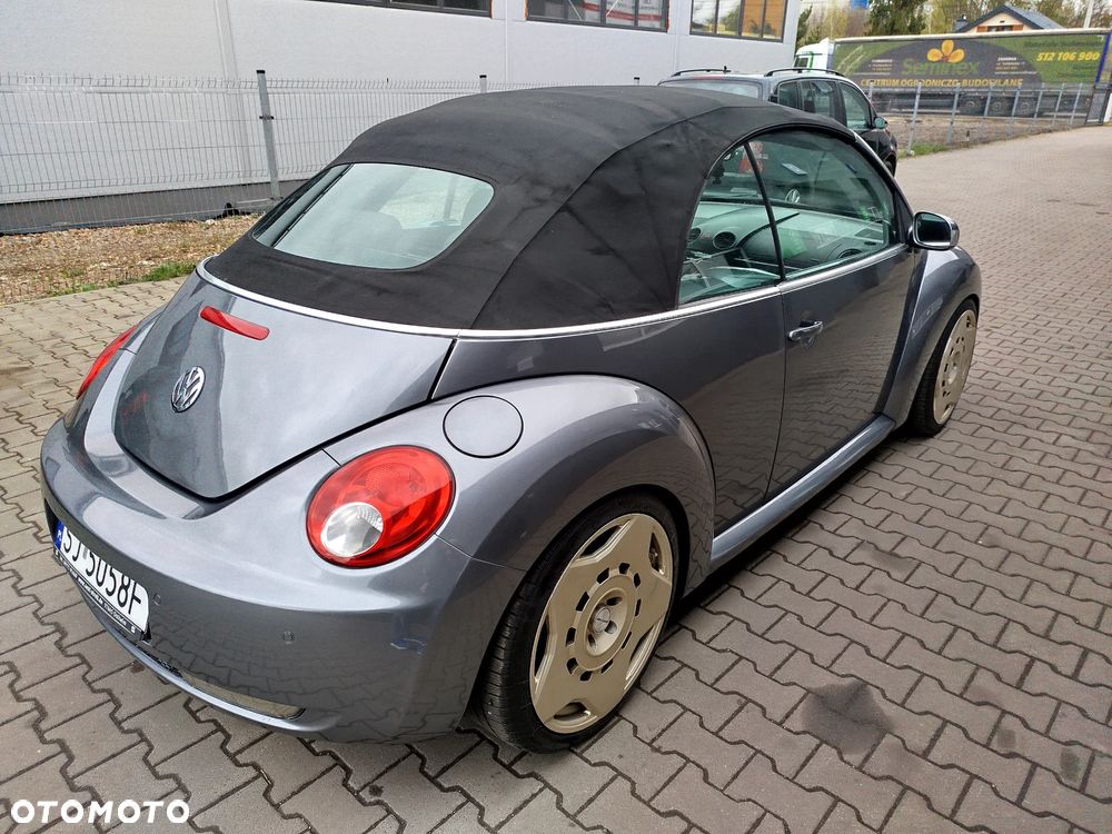 Volkswagen New Beetle - 13