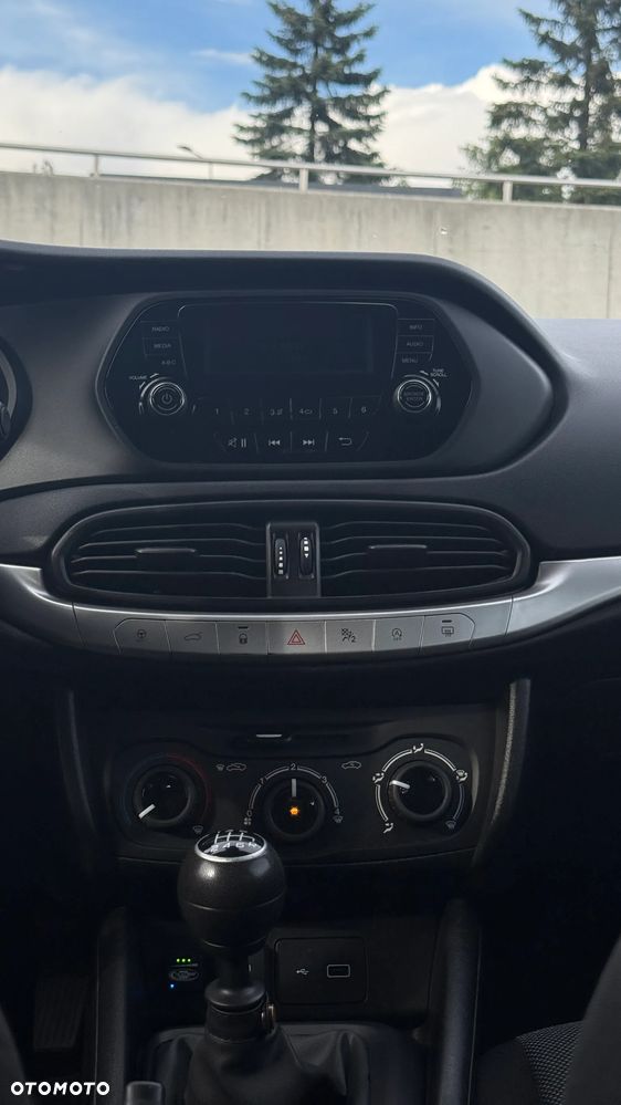 Fiat Tipo 1.4 16v Easy EU6d - 26