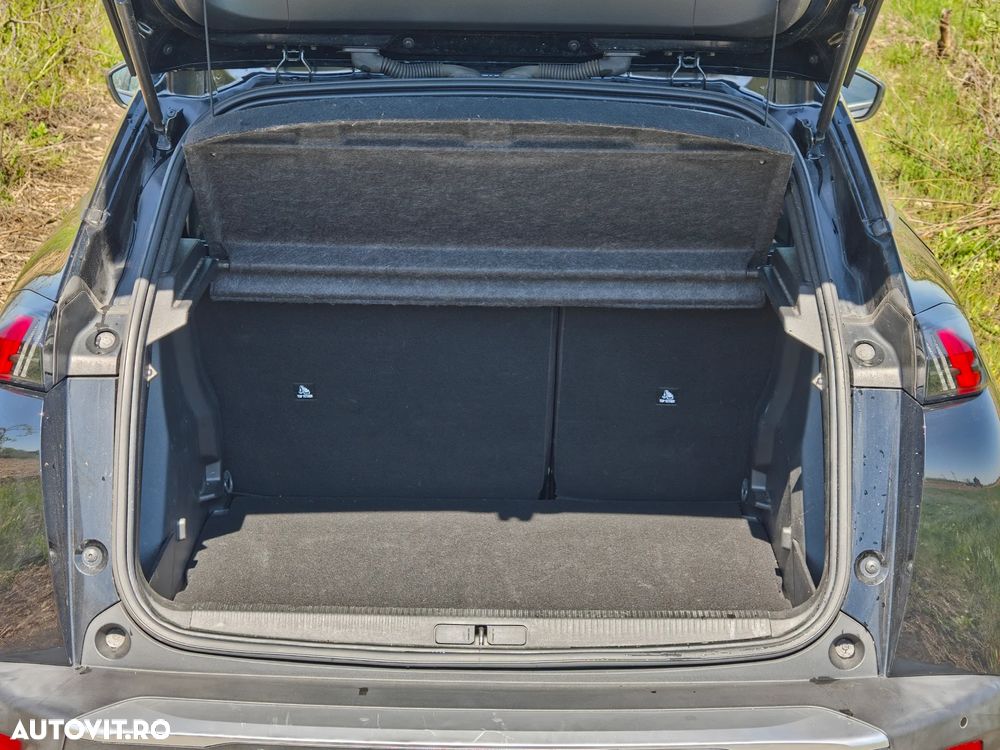 Peugeot 2008 1.2 PureTech EAT8 STT GT Pack - 6